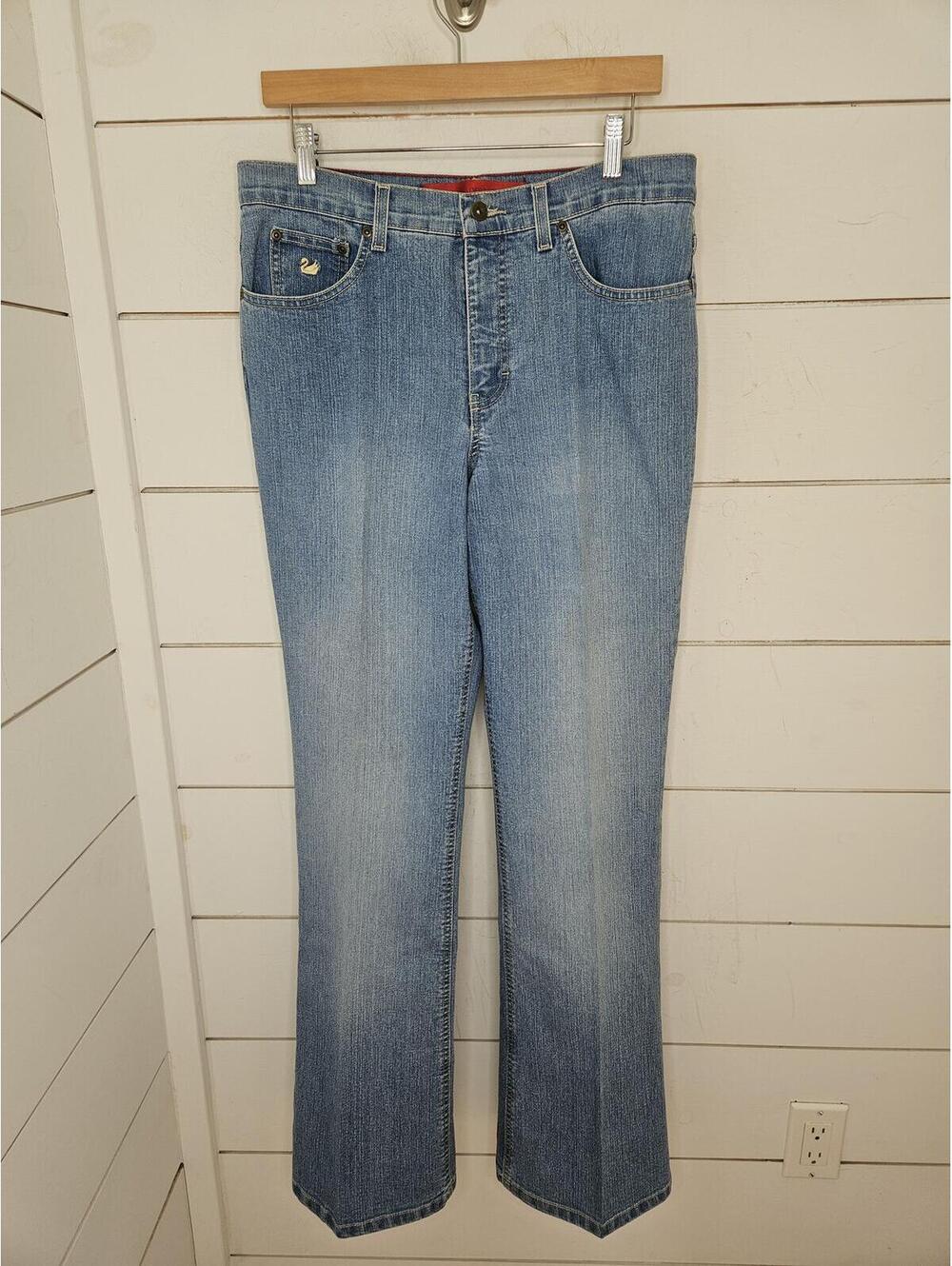 Lot of 2 Gloria Vanderbilt Jeans size 10 light blue wash boot cut jeans